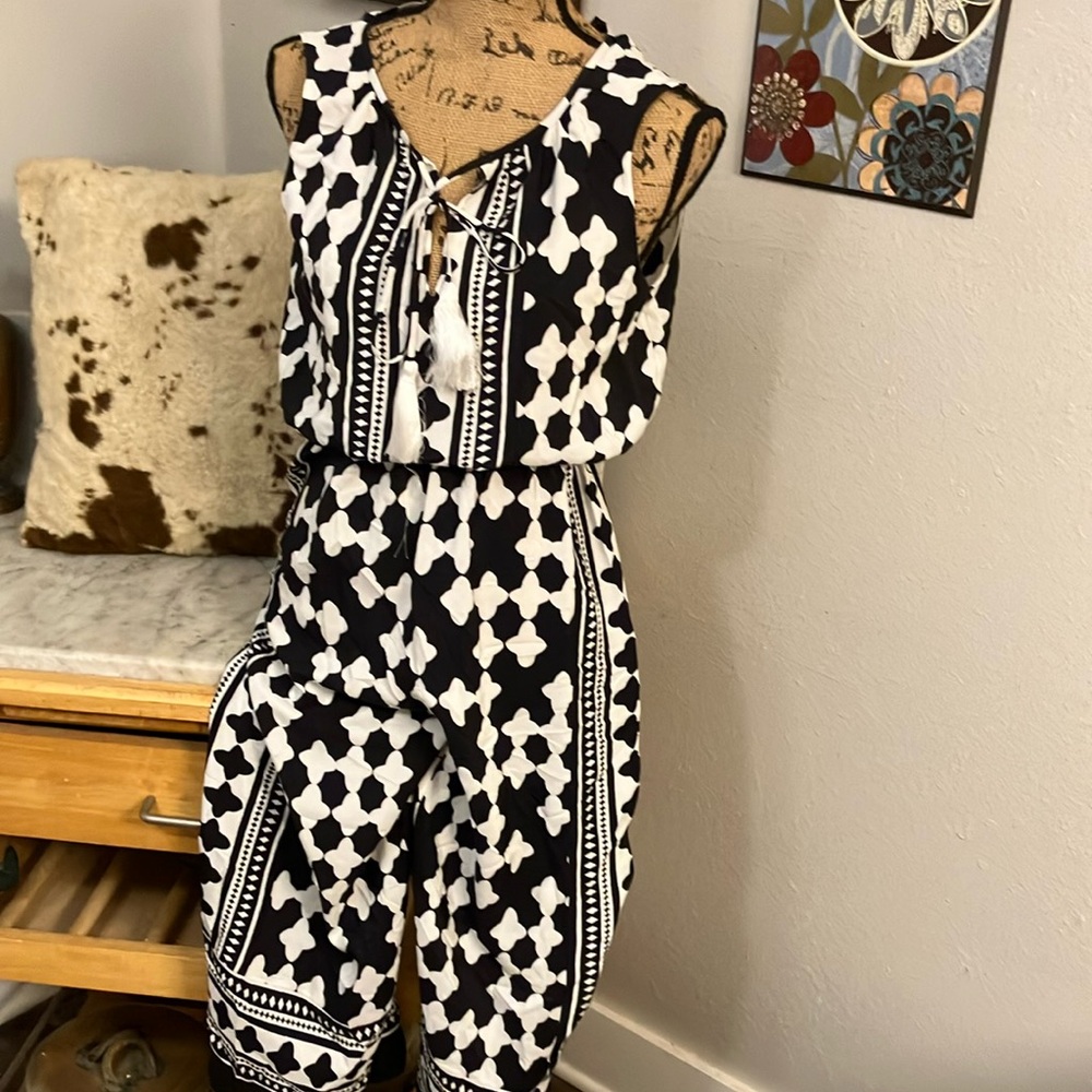 kate spade Black and White Geometric Jumpsuit B 20” W 18” Silk!